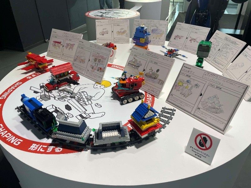 完成し、並べられた作品たちの写真